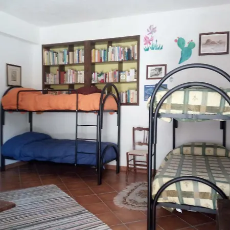 La Casa Della Bouganville * Prizzi